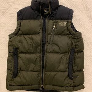 Mountain Hardwear men’s size medium puffer vest